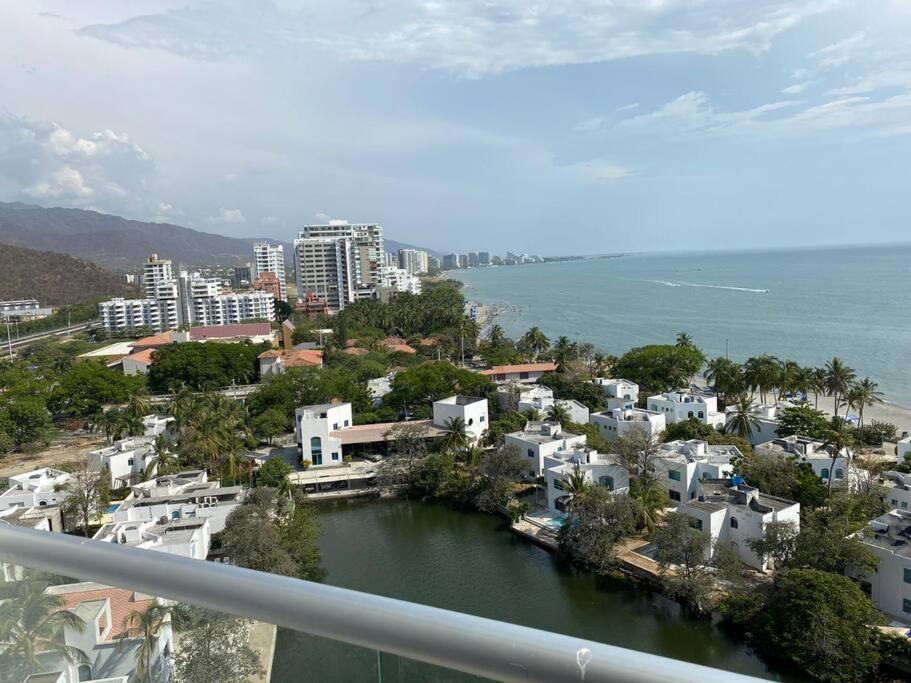 Magnifico Apartamento Con Vista Y Salida Al Mar سانتا مارتا المظهر الخارجي الصورة